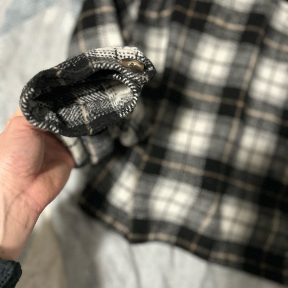 Love tree cropped shacket - Picture 5 of 5